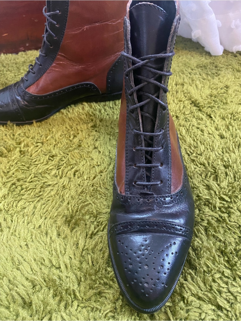 Lord & Taylor 80’s Vintage Two-Toned Leather Boots - Picture 5 of 13
